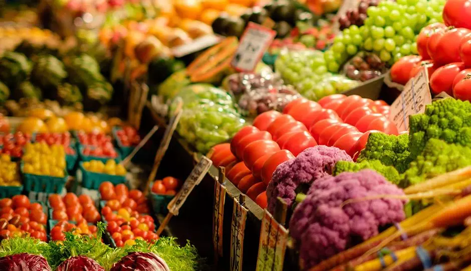 Top 8 Low-Calorie Fruits and Vegetables Top 8 Low-Calorie Fruits and Vegetables